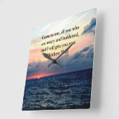 スピリチュアルマタイ11:28日の出の聖なる書物、 経典写真 スクエア壁時計 (傾斜)