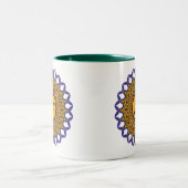 スピリチュアルマンダラヨガオムピーコック万華鏡のように千変万化するパターン ツートーンマグカップ (中央)