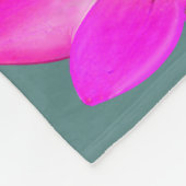 スピリットドリブン蓮の花を青みがかったティール（緑がかった色）フリース フリースブランケット (角)