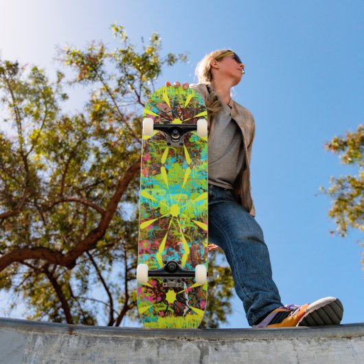 スピルト絵を描 スケートボード (室外1)