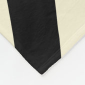 スピル – 赤とクリーム フリースブランケット (角)