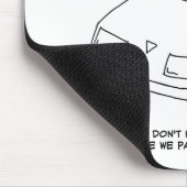 スピードおもしろいカメラ漫画で男の運転を示す マウスパッド (コーナー)