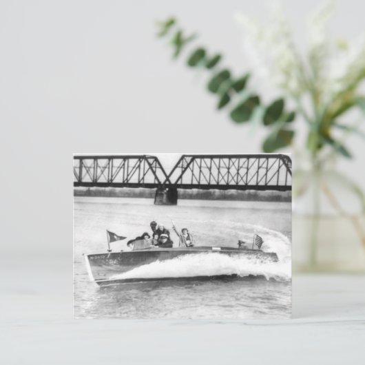 スピードボートのグラマー・ガールズ ポストカード (スタンド正面)