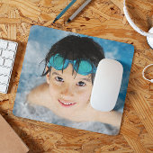 スピードボートの後ろで水上スキー マウスパッド