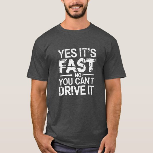 スピード狂のドライバーへ はやいね、でも運転はダメ Tシャツ (正面)