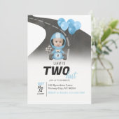スピード狂の青いレーシングカーの2歳の誕生日フォトギフト 招待状 (スタンド正面)
