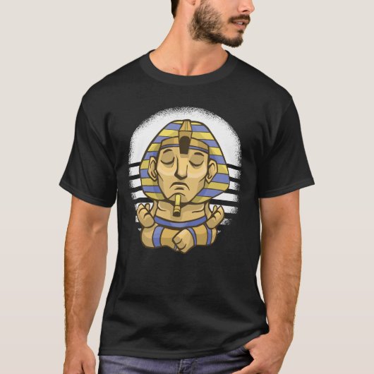 スフィンクスヨガおもしろTシャツ Tシャツ (正面)