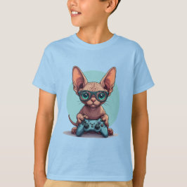 スフィンクス猫がゲームコントローラを持っている Tシャツ