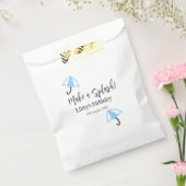 スプラッシュブルーの傘の夏のプールの誕生日p フェイバーバッグ (封をした状態)