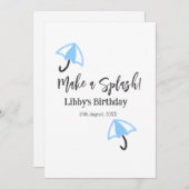 スプラッシュブルーの傘の夏のプールの誕生日p 招待状 (正面/裏面)