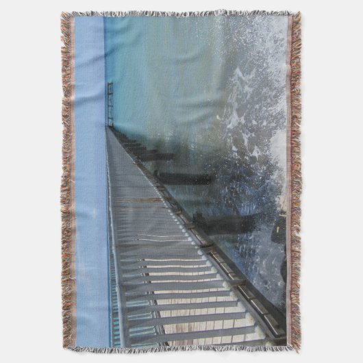 スプラッシングウェーブズオンワーフデザイン スローブランケット (正面縦)