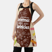 スプリンクル付きのクリスマスはもっと楽しい エプロン (インサイチュ)