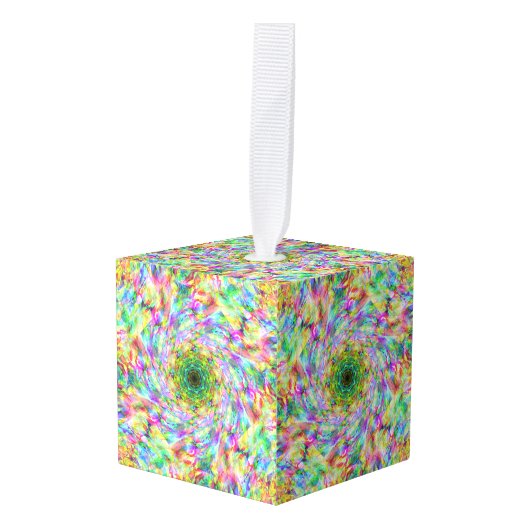 スプレー絵を描 キューブオーナメント (正面アングル)