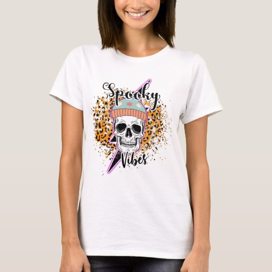 スプーキーな雰囲気 ヒョウ柄 ハロウィン Tシャツ (正面)