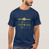 スベージュ(スウェーデン)国旗の文字とエンブレムTシャツ Tシャツ (正面)