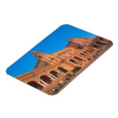 スペインのセビリア広場。 マグネット (左側)