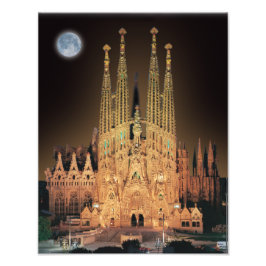 スペインのバルセロナにあるサグラダ・ファミリア大聖堂。 フォトプリント           