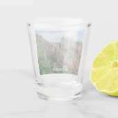 スペインのロンダにある古い歴史的な橋 ショットグラス (裏面)