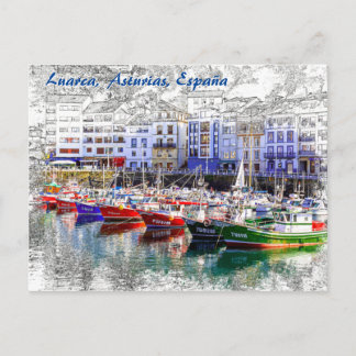 スペインカラフルのアストゥリアス州ルアルカの魚釣りボート。 ポストカード