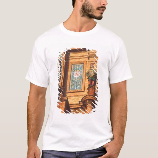 スペイン広場の陶器の像の詳細 Tシャツ (正面)