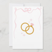 スペイン語のデリケートなピンクのリボンリング 結婚指輪 パーティー 招待状 (裏面)