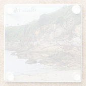 スペイン，コルナ | ロッキークリフ付きの風光明媚なビーチ ガラスコースター (裏面)