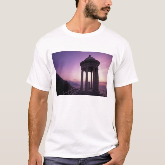スペイン、バレアレス諸島、マヨルカ島、デイア、ソンマロワ Tシャツ (正面)