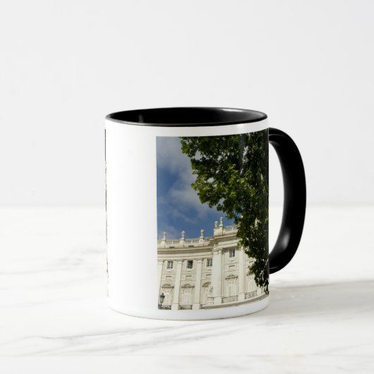 スペイン、マドリード。宮殿王室の。 マグカップ (正面右)