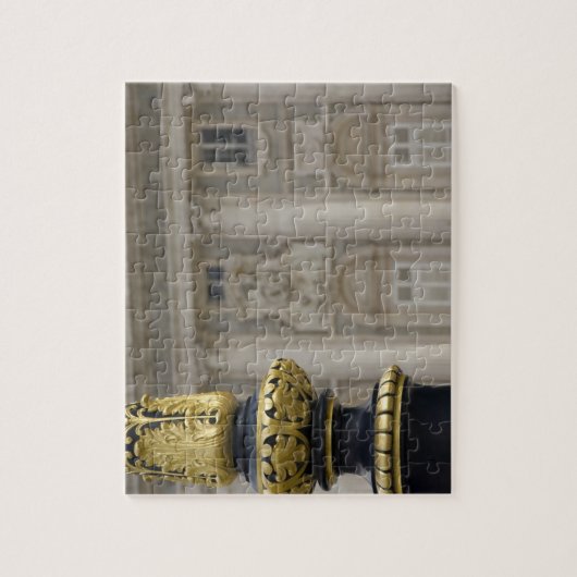 スペイン、マドリード。宮殿王室の、金華美箔付きランプ ジグソーパズル (縦)