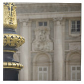 スペイン、マドリード。宮殿王室の、金華美箔付きランプ タイル (正面)