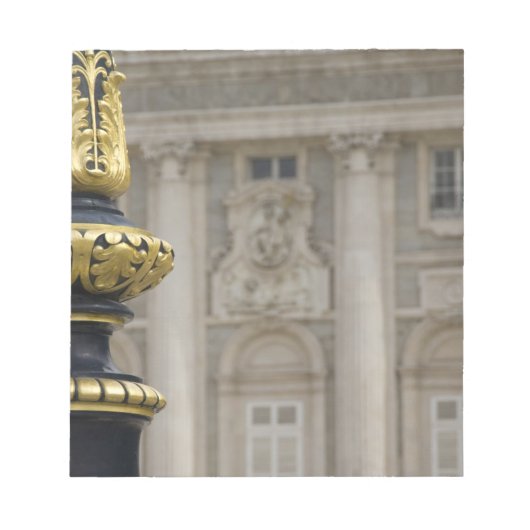 スペイン、マドリード。金王室の金の華美ランプ ノートパッド (正面)