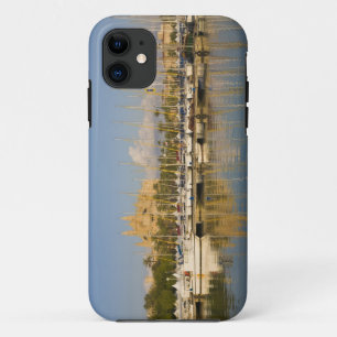 スペイン、マヨルカ島、パルマのカテドラルとマリーナ iPhone 11 ケース