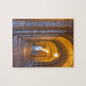 スペイン,ランプで石の廊下を照らす ジグソーパズル (横)