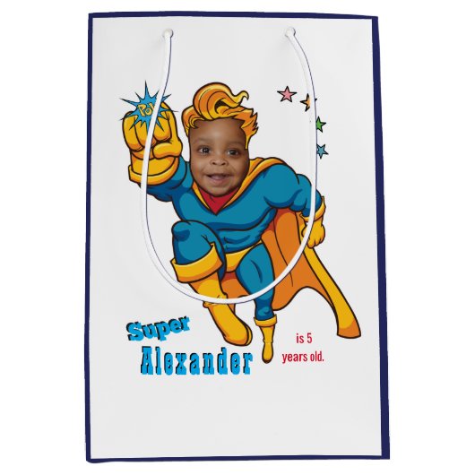 スペシャルスーパーヒーローアメージング飛んでいるフォト誕生日 ミディアムペーパーバッグ (正面)