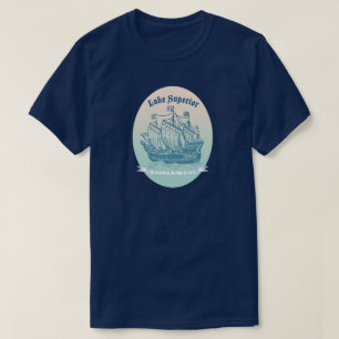 スペリオール湖の高い船で旅行ノベルティ店 Tシャツ