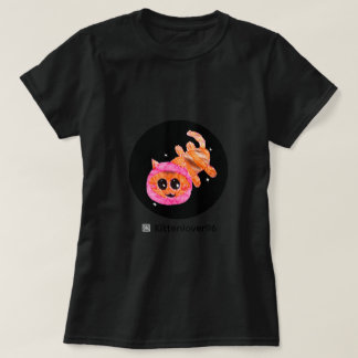 スペースキャットの女性用Tシャツ Tシャツ