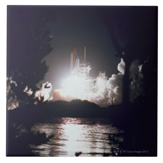 スペースシャトルの進水 タイル (正面)