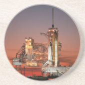 スペースシャトル・アトランティス、赤い空での打ち上げ コースター (正面)