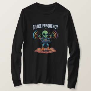 スペース周波数テルミンエイリアンデザイン Tシャツ