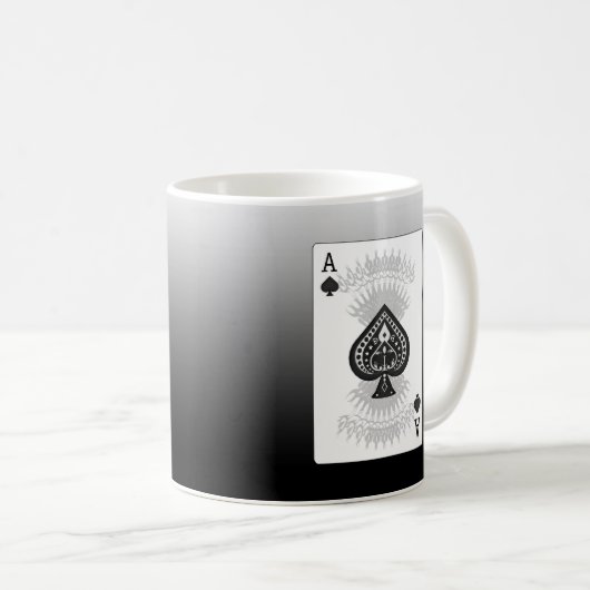 スペードのトランプのポーカーカードのエース: コーヒーマグカップ (正面右)