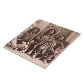 スポケーンのインディアン1861年(b/wの写真) タイル (側面)