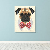 スポッティ赤と白ー・バウ・タイ付きパグ キャンバスプリント (インサイチュ (ウッドフロア))