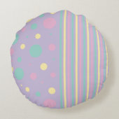 スポットとストライプ – ピンク、黄、紫、緑 ラウンドクッション (裏面)