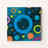 スポットカラフルリングや輪モノグラムパーソナライズされたブルー ノートブック (裏面)