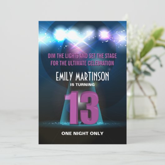 スポットライトの星の紫色の第13誕生会 招待状 (スタンド正面)
