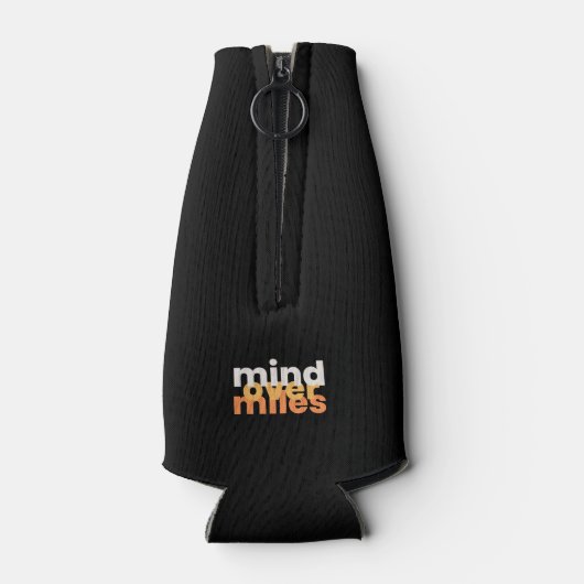 スポモダンートインスピレーション白黒オレンジタイポ ボトルクーラー (裏面)