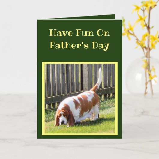 スポーツおもしろいをテーマにした父の日カード（Basset付き） カード (黄色い花)