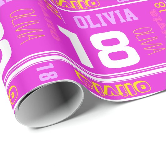 スポーツの名前をカスタムするの年齢の女の子の第18誕生日の覆い ラッピングペーパー (ロールコーナー)