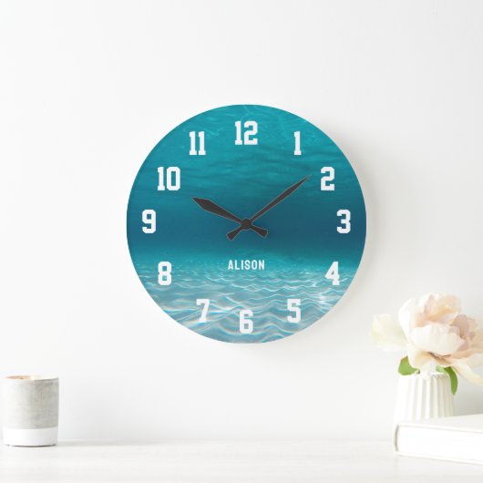 スポーツエレガントナンバーズ水中写真のパーソナライズ ラージ壁時計 (ホーム)