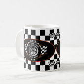 スポーツカーレーシングホイール市松模様にフラッグフレイムプロ コーヒーマグカップ (正面左)